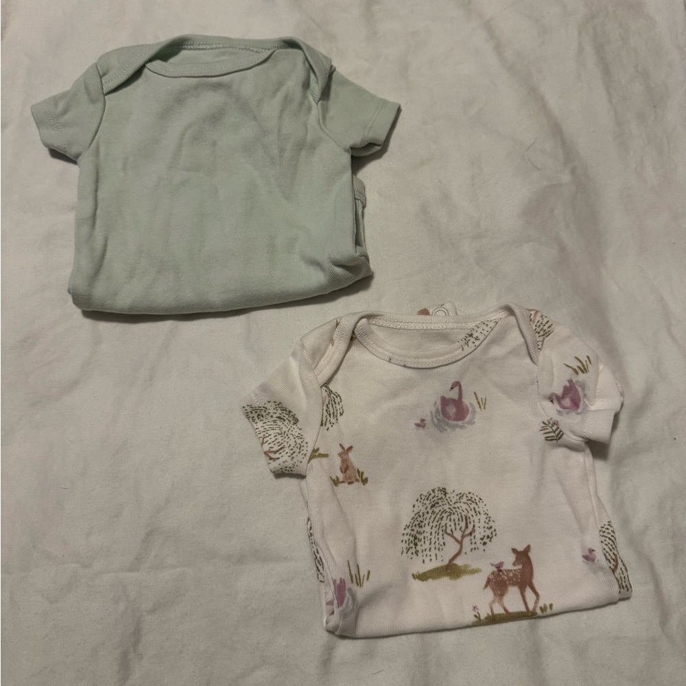Carter's Green and White Short Sleeve Tees